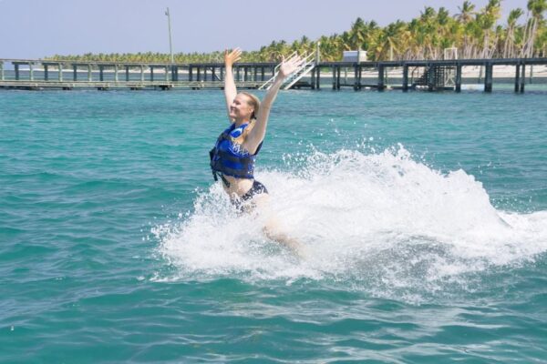 Swiming with Dolphin
